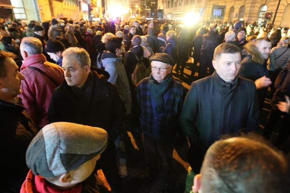 Čelnici Szs među učesnicima protesta: Zoran Lutovac i Nebojša Zelenović