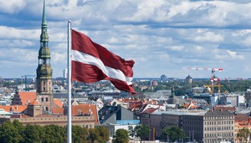 Łotwa wypowiada Konwencję Stambulską – pierwszy kraj UE z takim krokiem. Co dalej z ochroną kobiet?