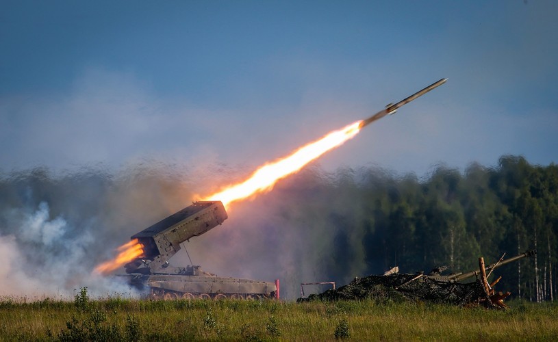 Wyrzutnia rakiet  TOS-1A