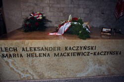 Pogrzeb prezydenta na Wawelu nielegalny? "Nie jesteśmy w czasach Krzyżaków"