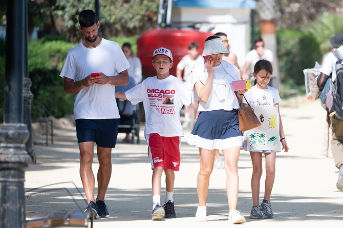 Novak i Jelena Đoković sa decom u Marbelji