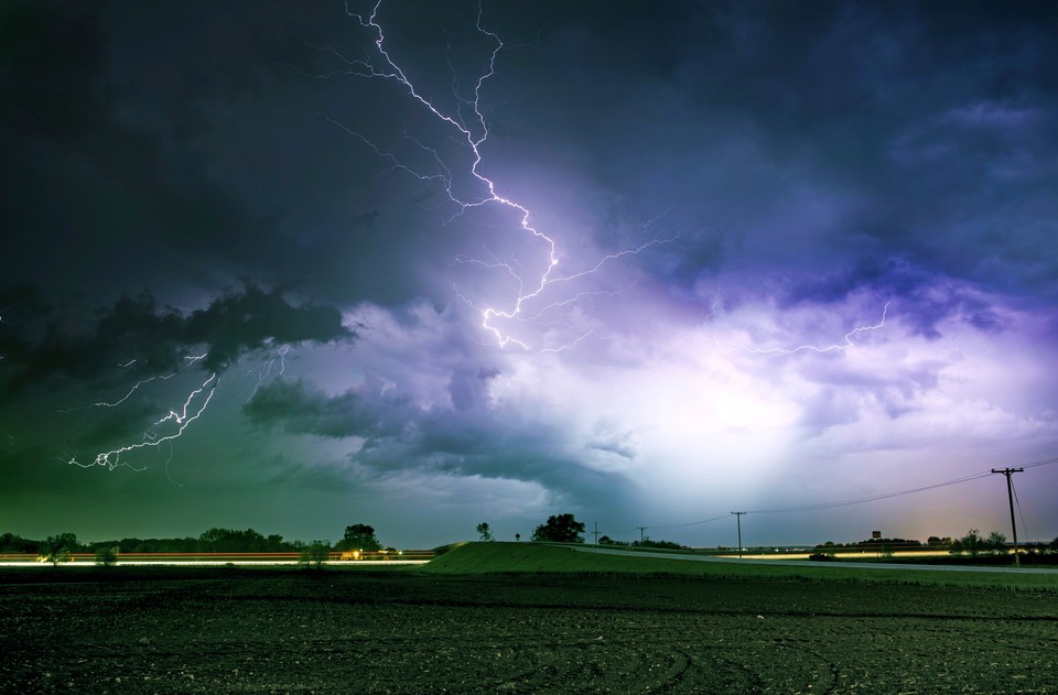 Burze nad Polską. Są już pierwsze zniszczenia, meteorolodzy ostrzegają