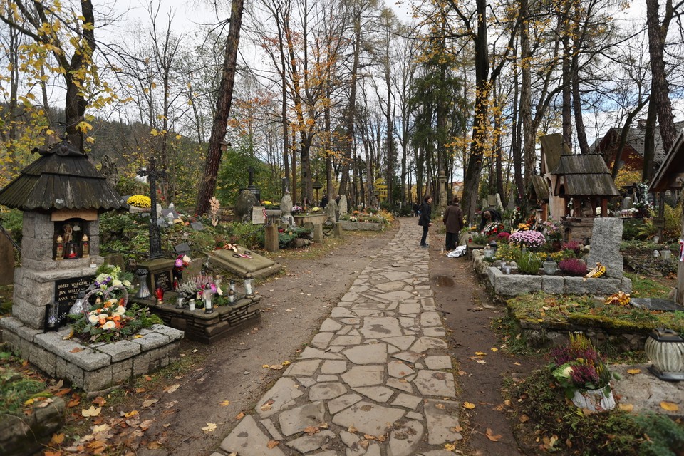 Zabytkowy cmentarz na Pęksowym Brzyzku w Zakopanem