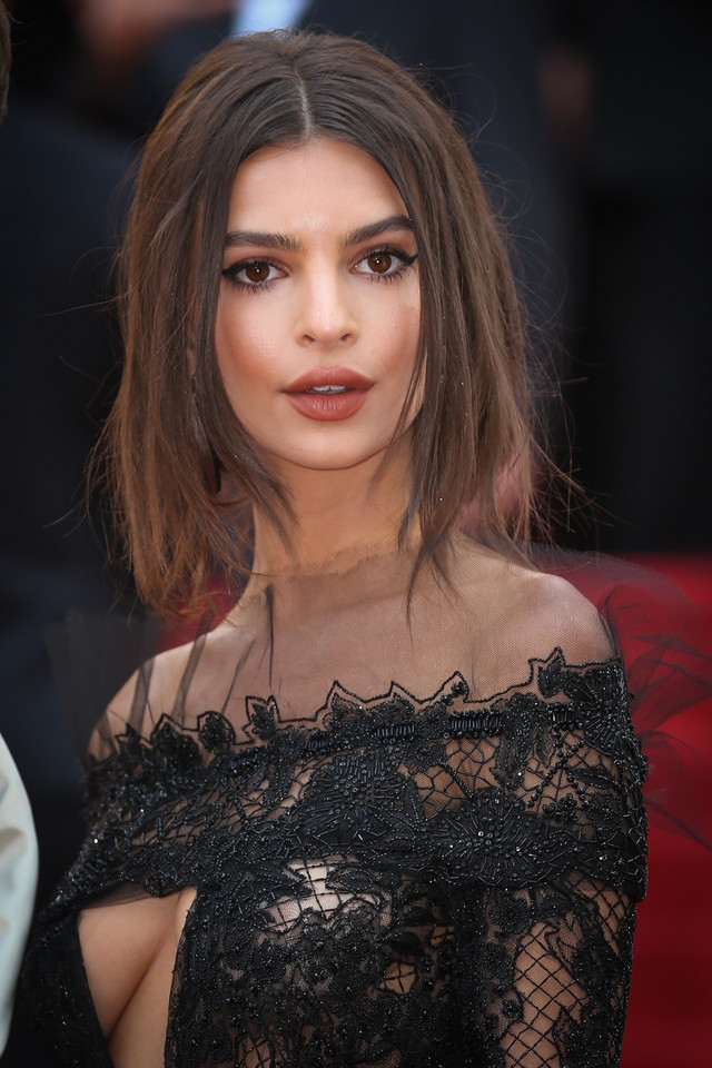 Emily Ratajkowski w Cannes na pokazie filmu "Loveless"