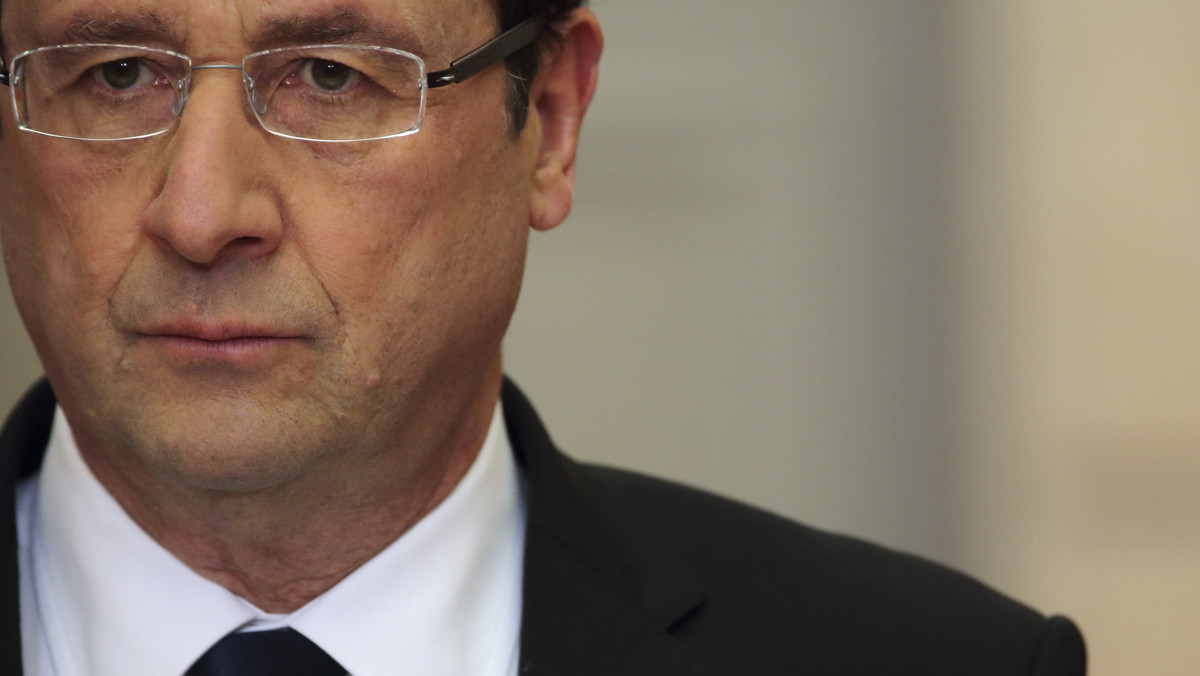 Prezydent Francji Francois Hollande potwierdził, że wśród zakładników porwanych dzień wcześniej na terenie kompleksu gazowego we wschodniej Algierii, są Francuzi. Nie sprecyzował jednak, ilu dokładnie obywateli Francji jest tam przetrzymywanych.