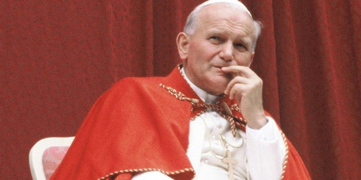 Karol Wojtyła z matką.