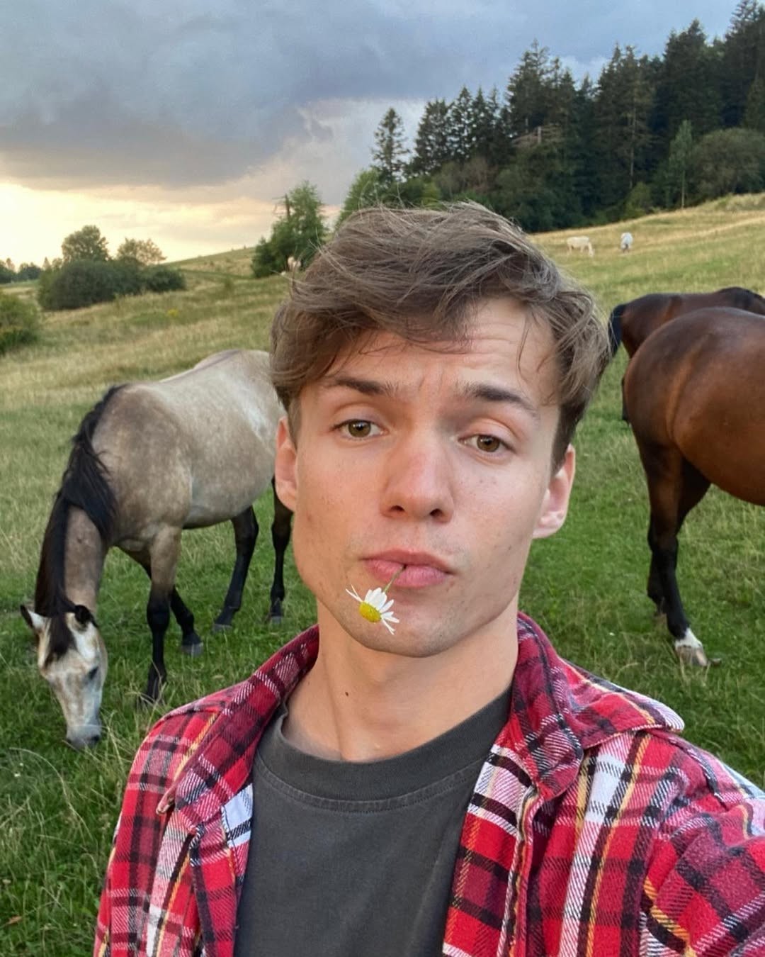 Jakub Švec momentálne hviezdi v seriáli Dunaj, k vašim službám.