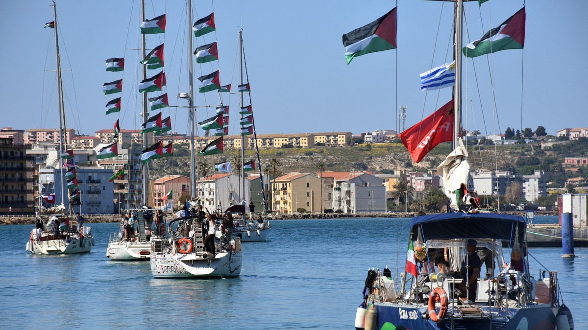 Izraelci napali flotilu Sumud koja je plovila ka Gazi