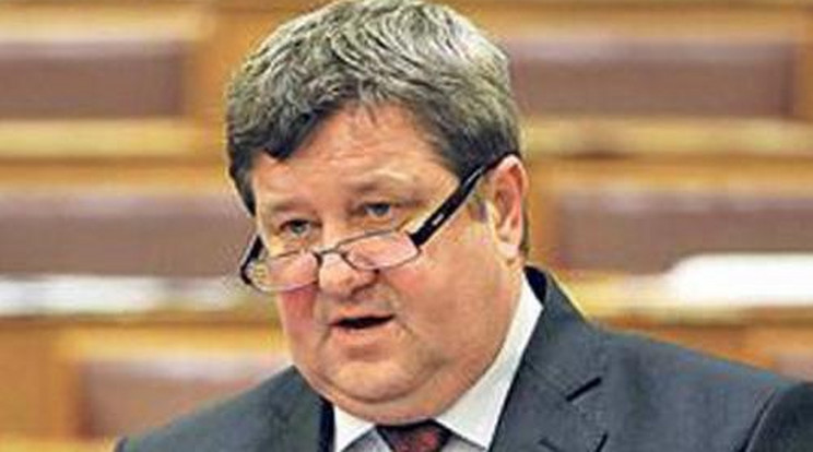 Tállai András marad a parlamenti államtitkár