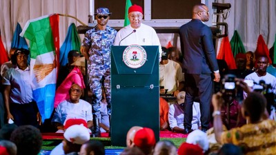 Governor Hope Uzodinma addressing the people of the State. [Imo Govt]