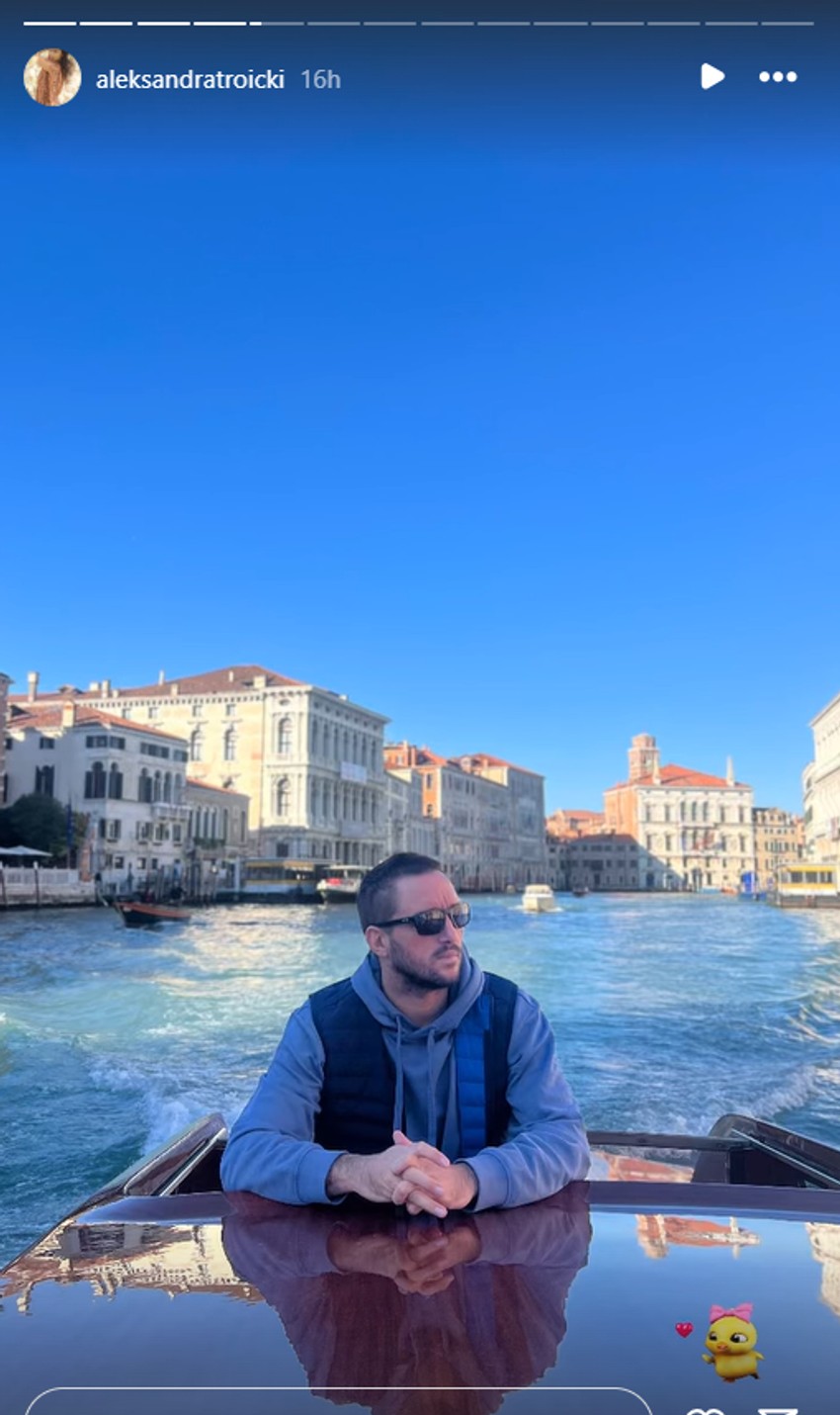 Viktor Troicki sa porodicom na putovanju