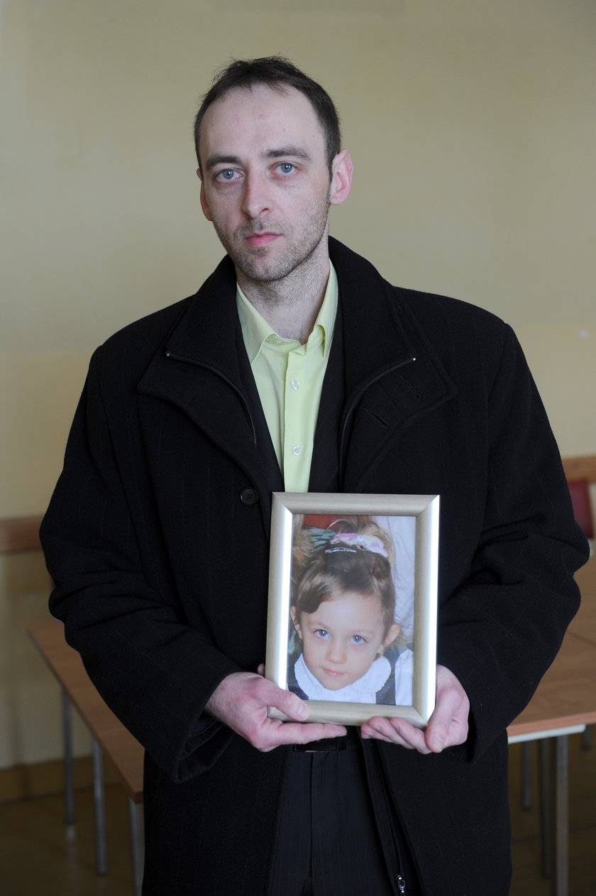 3-letnia Lenka zmarła na sepsę. Prokuratura oskarża lekarkę