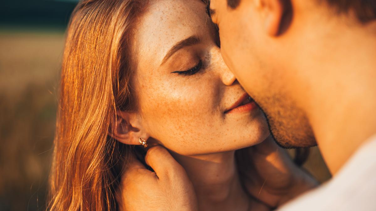 Jak pierwszy pocałunek decyduje o dalszym przebiegu związku?