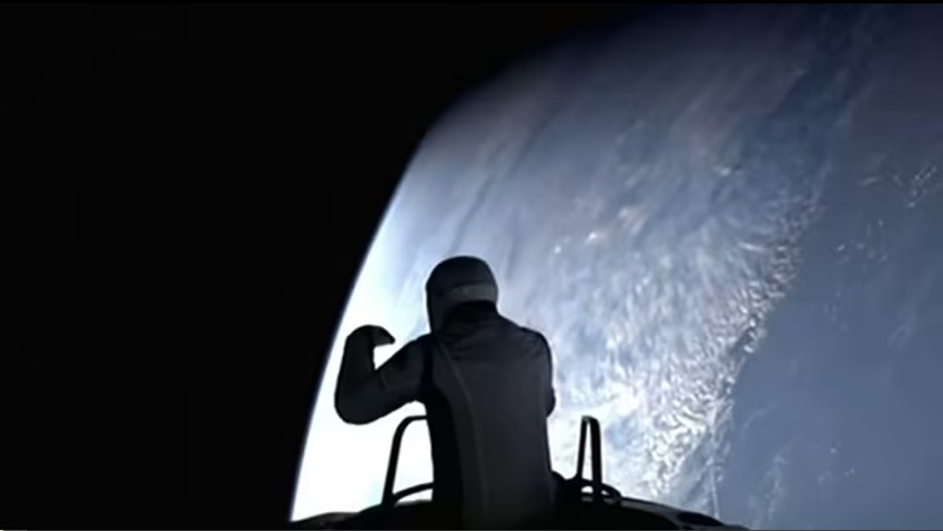 Džared Ajzakmen u svemiru