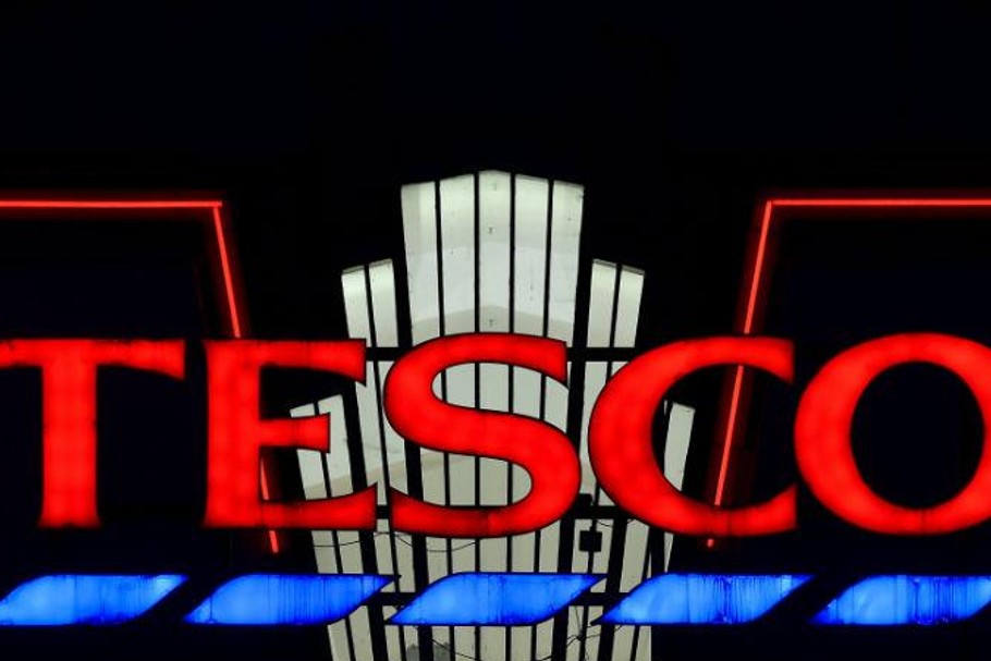 Tesco sprzedaje tereny za 250 mln funtów 