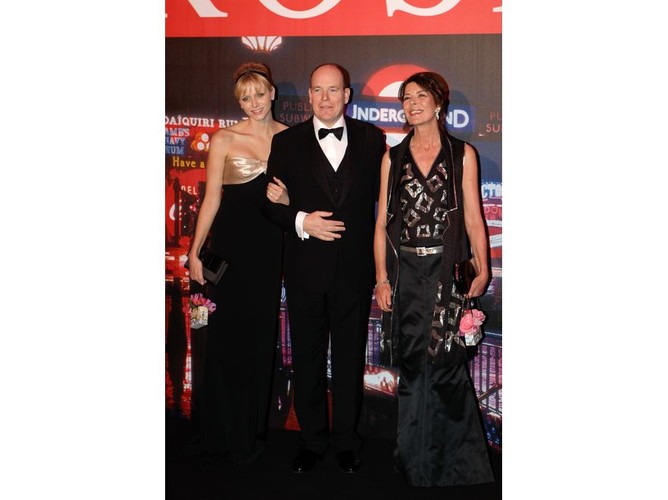 Książę Albert z księżnymi Charlene oraz Karoliną