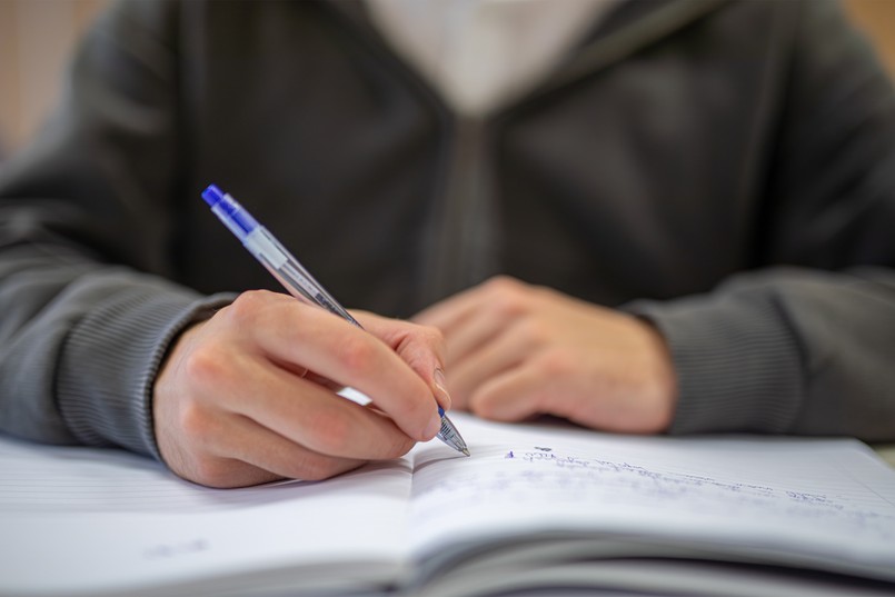 Tylko 20 proc. Polaków zda ten test z ortografii bezbłędnie. Dasz radę trafić 10/10?