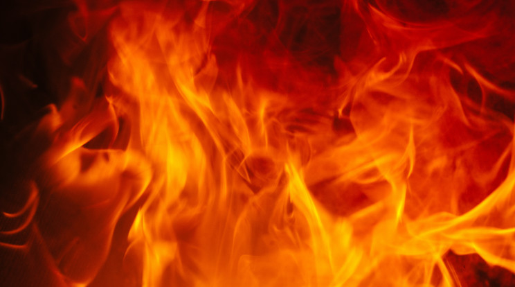 Videón, ahogy felrobban egy gázpalack a XVI. kerületi tűzben /Illusztráció: Pexels