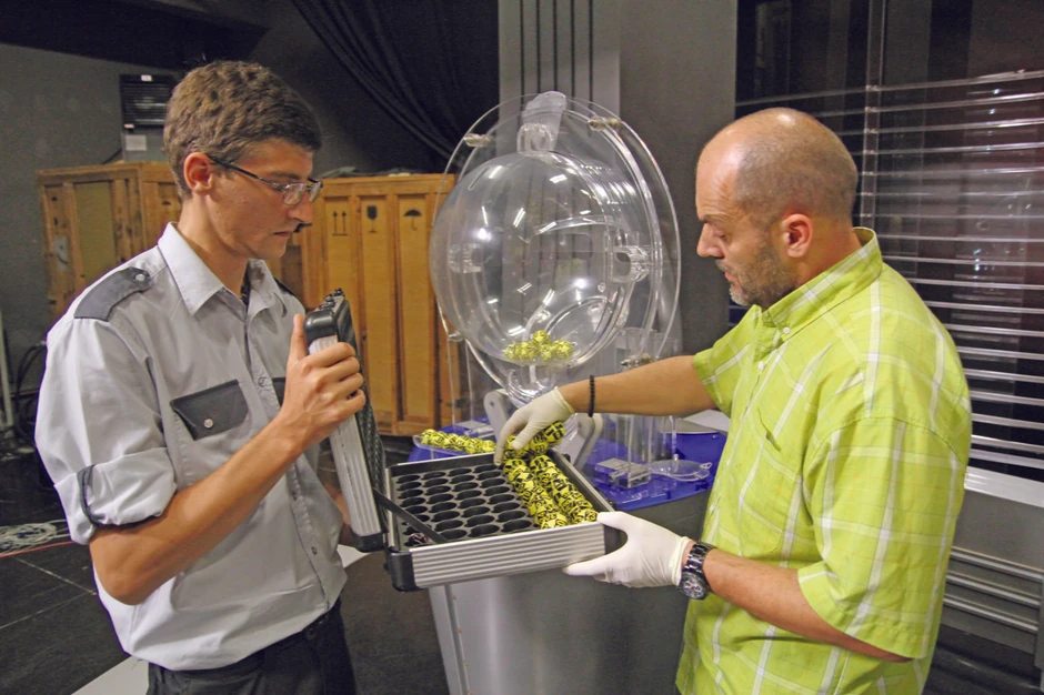 Sumnjivo: Sve kuglice u bubnju moraju biti identične