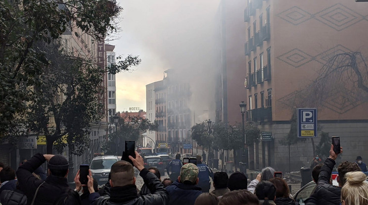 Robbanás Madrid belvárosában / Fotó: MTI EPA