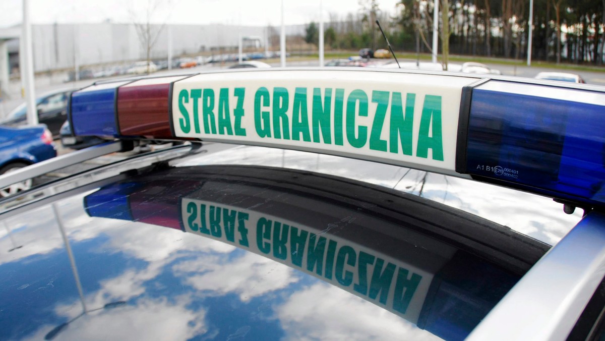 63 cudzoziemców zatrudniała nielegalnie jedna z agencji pracy tymczasowej w Lublinie – wykazała kontrola Straży Granicznej. Cudzoziemcy mają opuścić Polskę, wobec właściciela agencji skierowano wniosek do sądu o ukaranie. Grozi mu grzywna do 30 tys. zł.