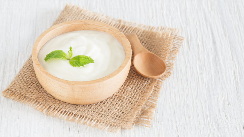 Ajran, skyr, jogurt grecki... Czy znasz te mleczne produkty?