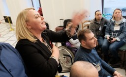 Opiekunowie osób niepełnosprawnych krytykują ustawę o asystencji osobistej. "Jest bardzo zła"