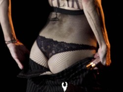 54 lata i TAAAKA pupa: Madonna w akcji!