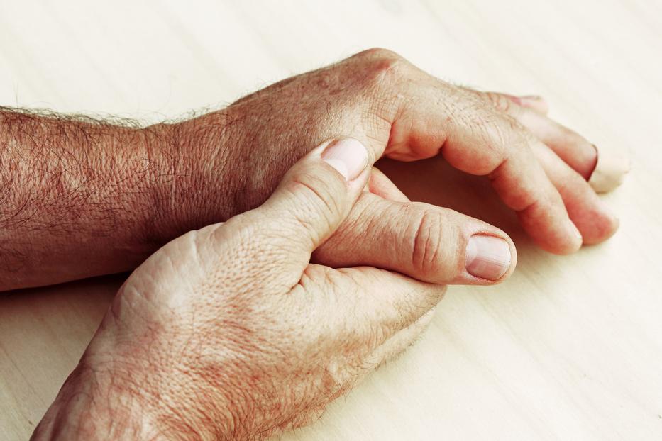 A kézben és az ujjakban jelentkező ízületi fájdalom okai és kezelése