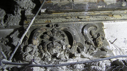 Különleges maradványok kerültek elő az egykori Szent István-terem falkutatásakor – fotók