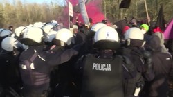 Pokojowy protest w obronie uchodźców zamienił się w starcia z policją