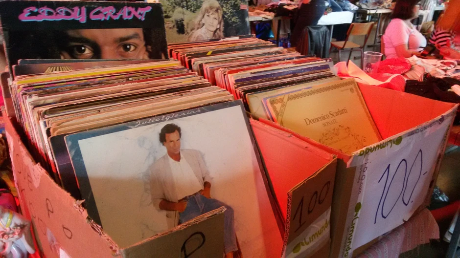 Stare gramofonske ploče mogle su se nabaviti za 100 dinara