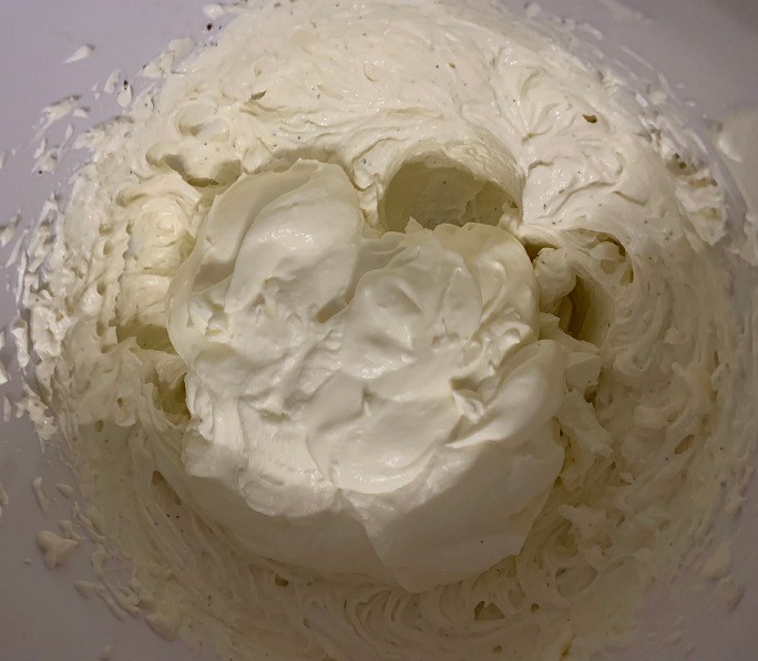 Nepečený čokoládový cheesecake.