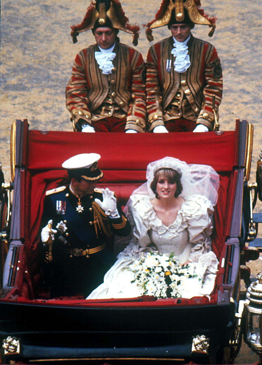 Maria Anunciata, księżniczka Lichtensteinu, w ślubnej sukience w stylu Diany