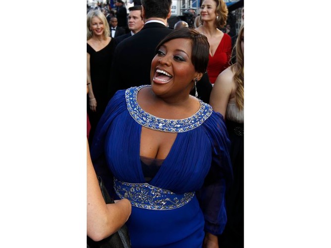 Ogromny biust Sherri Shepherd został jeszcze optycznie powiększony udrapowanym krojem stanika. Tylko czy było to potrzebne przy takich gabarytach?