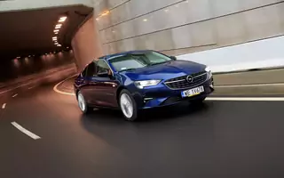 Opel Insignia - autostrada to jej żywioł