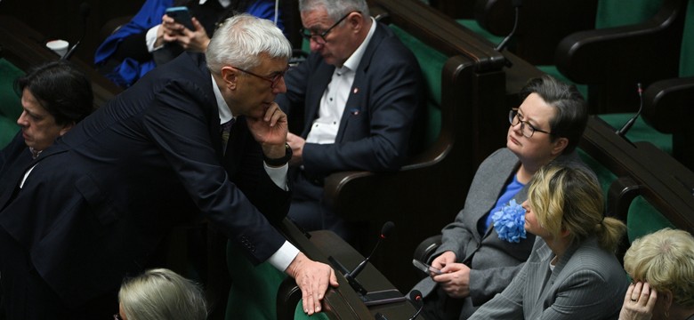 Sensacyjny sondaż. Jedna partia blisko zdobycia większości do samodzielnego rządzenia