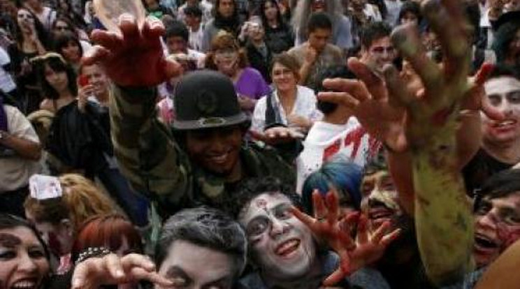 Tízezer zombi lepte el Mexikóvárost!