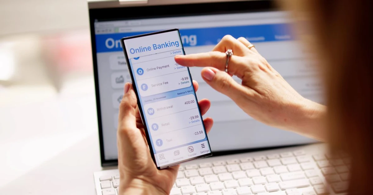 Ile pieniędzy można wpłacić na konto bankowe bez kontroli Urzędu Skarbowego? Oto kwota. Lepiej jej nie przekraczaj