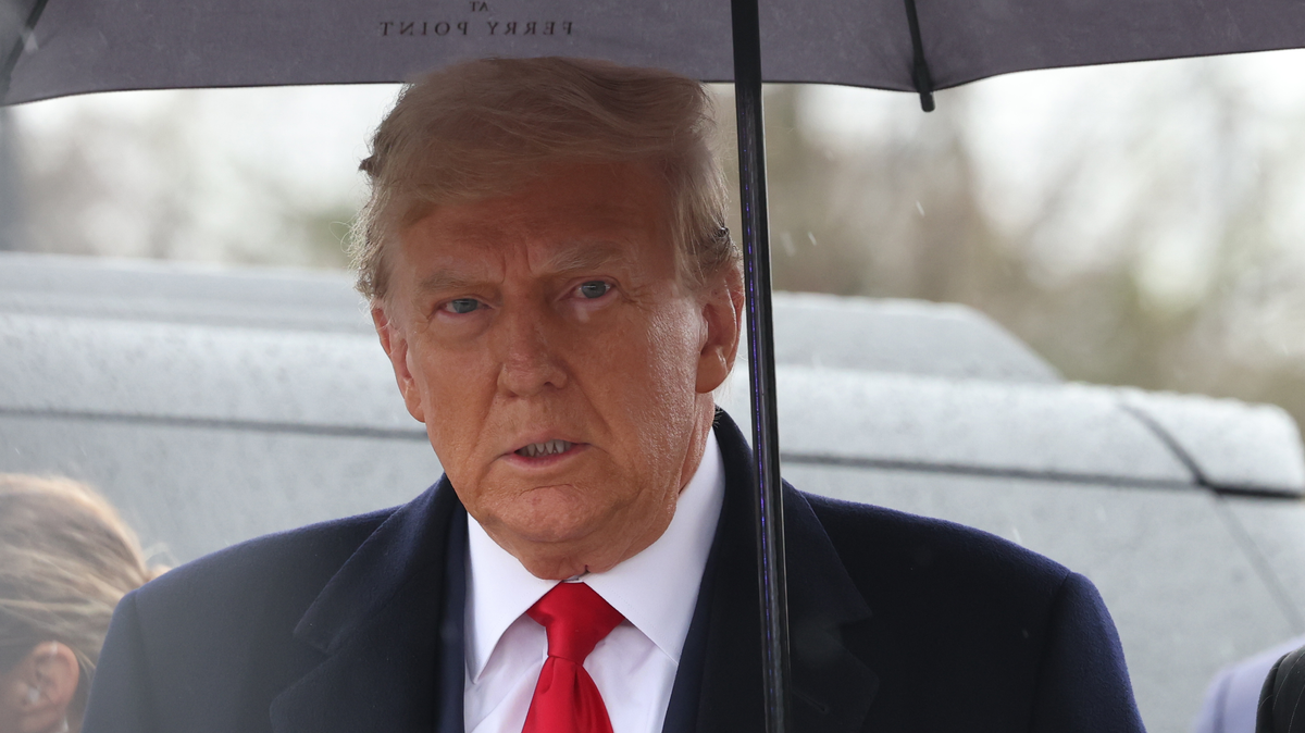 Ezt talán még ő is megérezte: egy nap alatt egymilliárd dollárt bukott Donald Trump