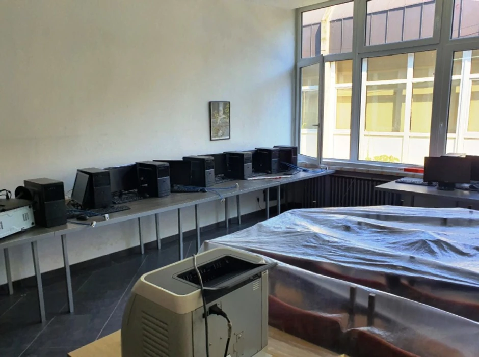 Škola će dobiti i dva nova kabineta informatike i digitalizovane učionice
