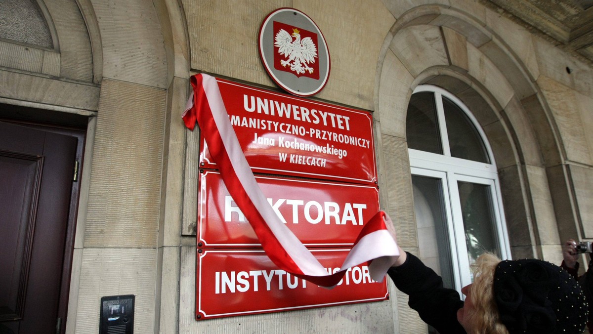 Kursy języka polskiego i gruzińskiego, wymianę studentów i wykładowców, wspólne prace badawcze i konferencje naukowe zakłada umowa o współpracy między Uniwersytetem Humanistyczno-Przyrodniczym Jana Kochanowskiego w Kielcach i Batumskim Niezależnym Uniwersytetem.