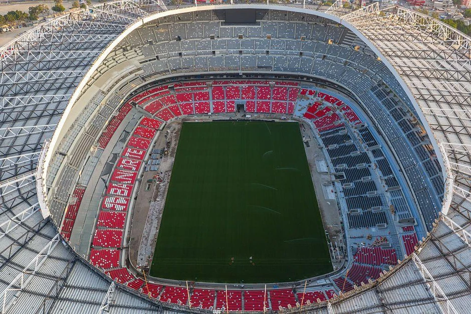 Obnova stadiona izazvala je kritike zbog zastoja i nepostojanja sveobuhvatnih radova | Foto: Getty Images