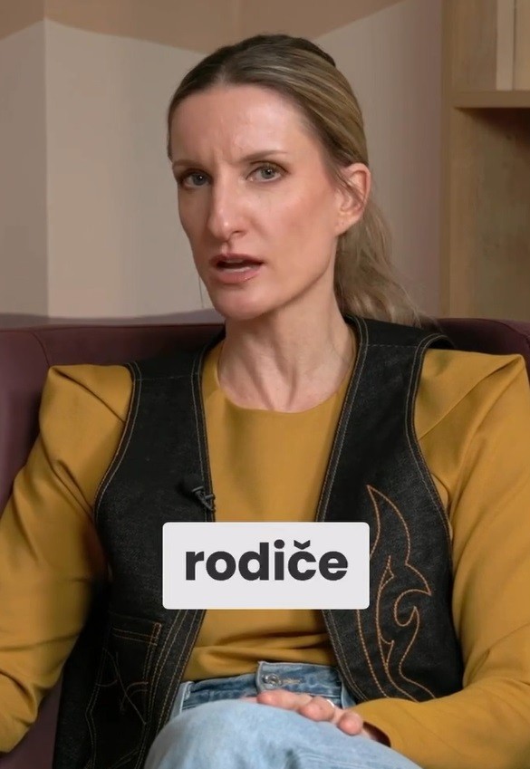 Adela Vinczeová v podcaste Mámy sobě.