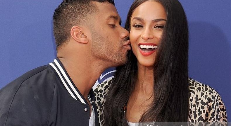 Ciara gets a kiss from boyfriend Russell Wilson at 2015 Kids Choice Sports Awards