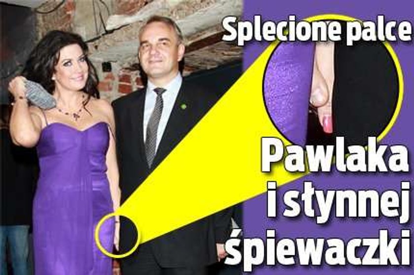 Splecione palce Pawlaka i słynnej śpiewaczki