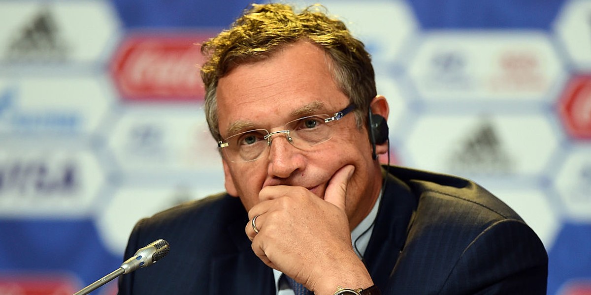 Jerome Valcke, były sekretarz generalny FIFA, w 2016 roku został usunięty ze stanowiska ze skutkiem natychmiastowym, a następnie ukarany zakazem działalności w futbolu. 