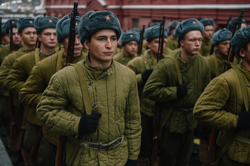 A Vörös Hadsereg visszatért: félelmetes masírozás a Vörös téren – fotók ...