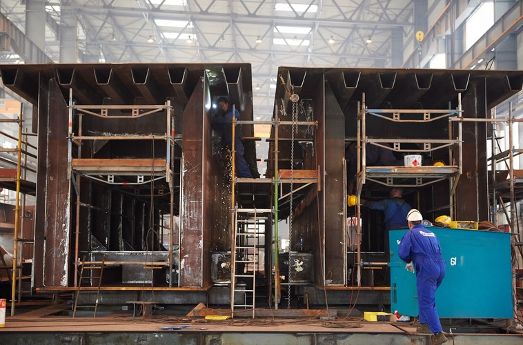 Grupa Vistal działa w segmentach offshore, infrastrukturalnym, marine, infrastruktury portowej, budownictwa kubaturowego i energetyki.<br><br>fot.  (aw/zuz) PAP/Adam Warżawa