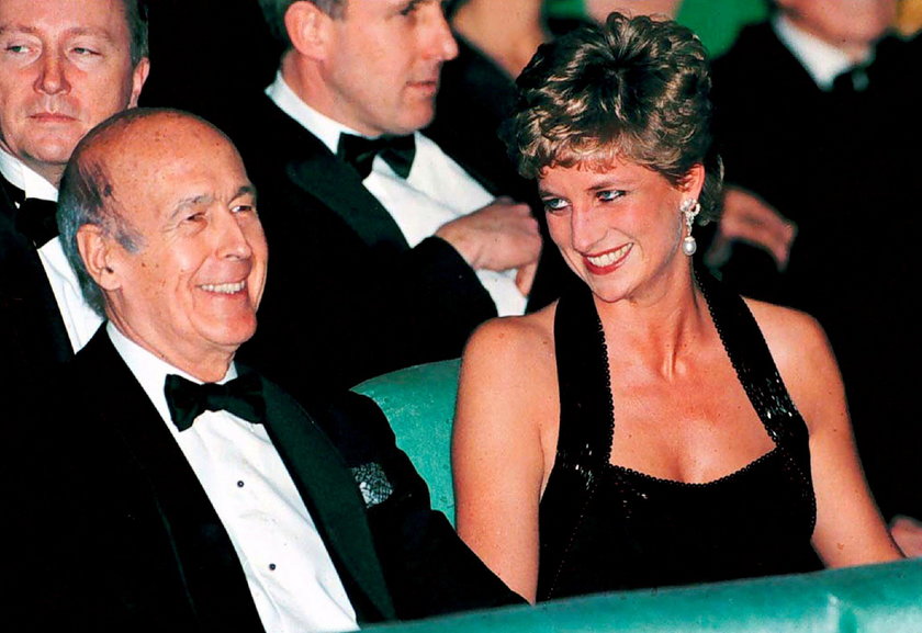 FILE PHOTO: Diana Princess of Wales and former French President Giscard d'Estaing during theatre eve